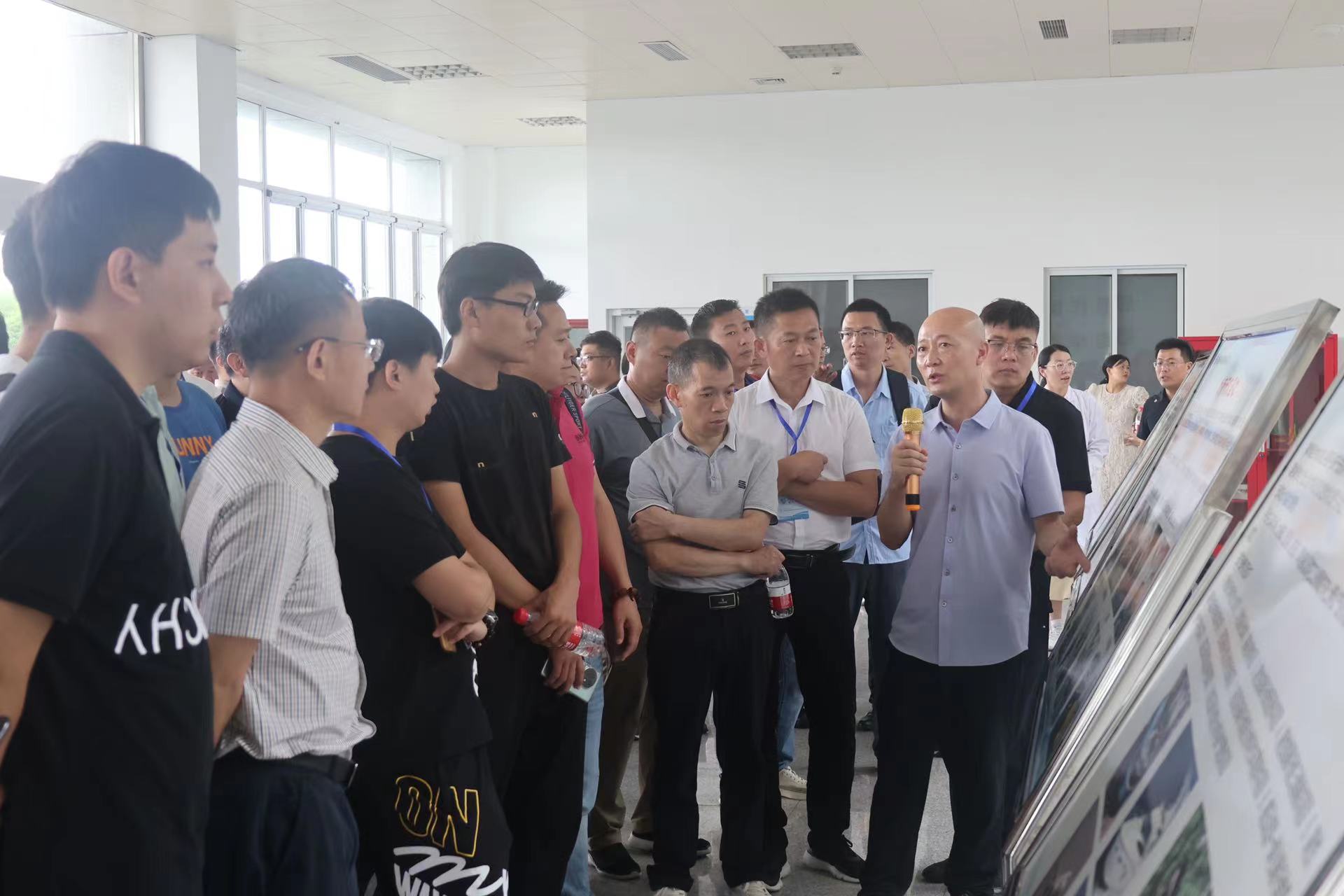 1690530981694036366.jpg 2.jpg